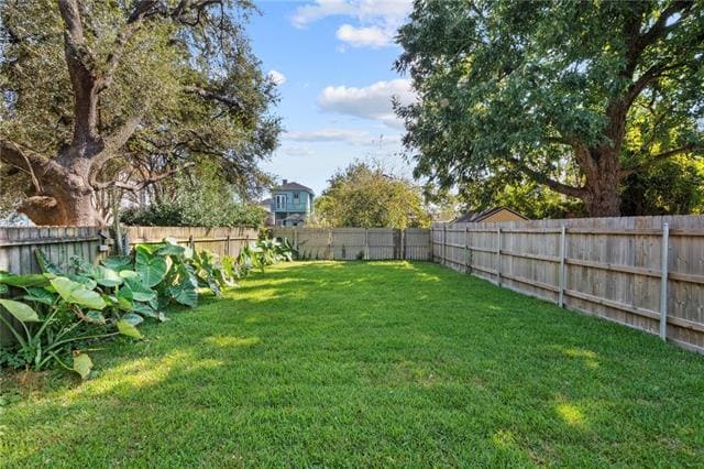 Building Photo - 2360 N Robertson St