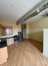 Building Photo - 5 N Washington St