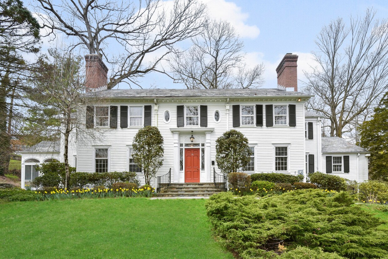 Primary Photo - 50 Overhill Rd