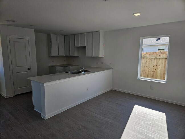 Foto del edificio - 1310 Charlotte Wy