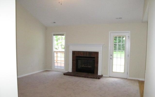 Building Photo - 614 Meadowbrook Dr