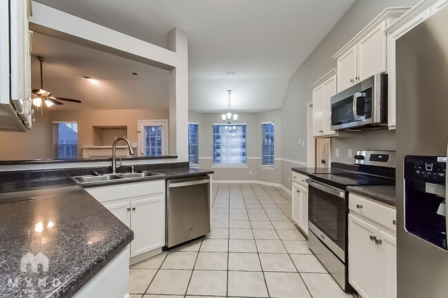 Building Photo - 7716 Meadow Ridge Ln