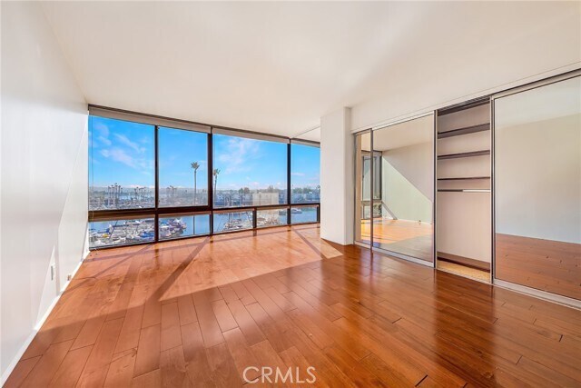 Foto del edificio - 4335 Marina City Dr