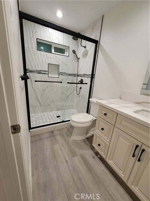 Foto del edificio - 8015 Sterling Drive