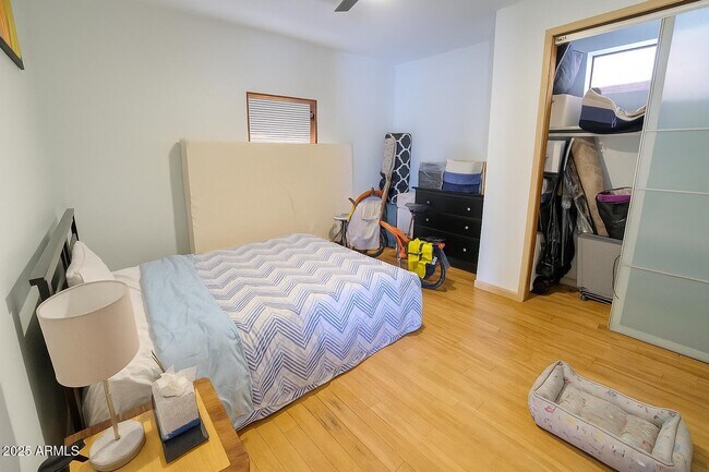Foto del edificio - 8433 E Cactus Rd