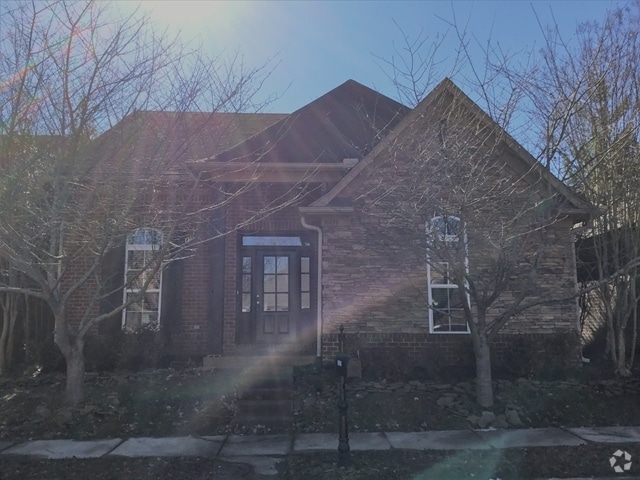 Building Photo - 10259 Morning Hill Dr