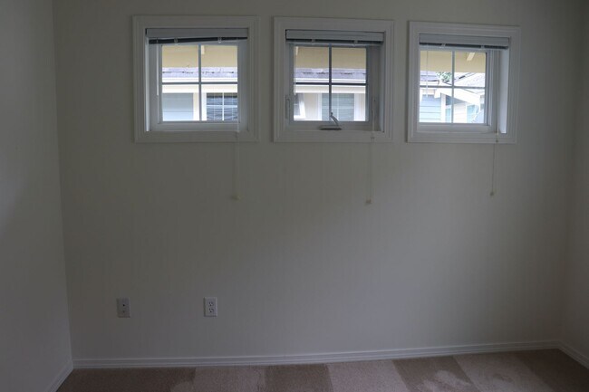 Foto del edificio - Beautiful 2 Bed/2 Bath Townhouse in Pinehu...