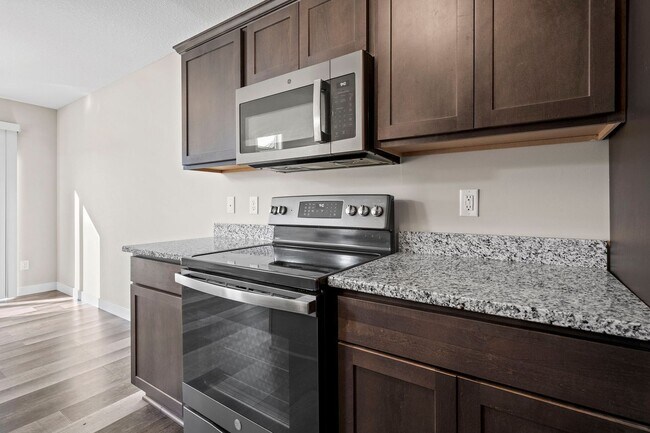 Foto del edificio - 521 Meadow Ln