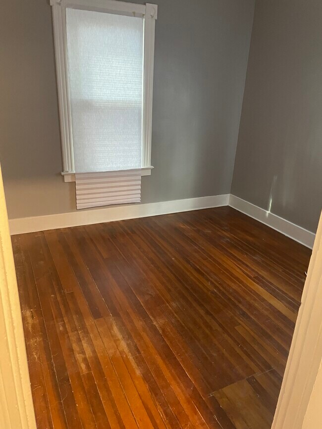 Bedroom 2 - 16 Summit St
