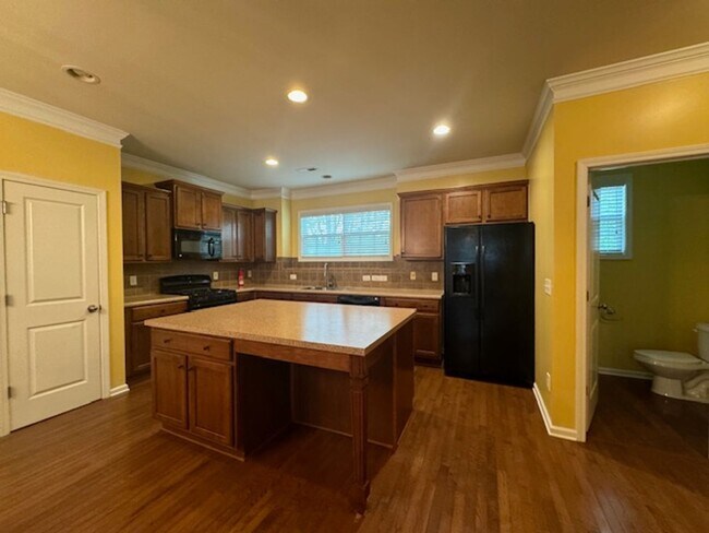 Foto del edificio - Tranquility inside. City adventures outsid...