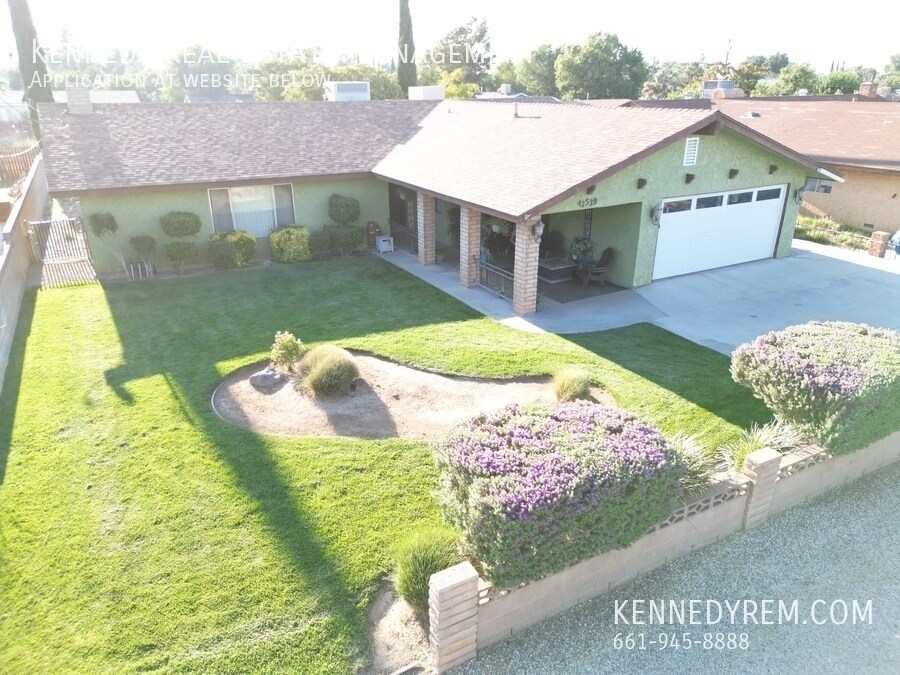 42539 47th St W, Quartz Hill, CA 93536 House Rental in Quartz Hill