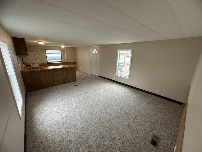 Building Photo - 310 S 11th St