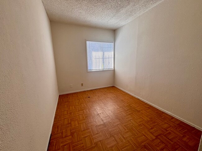 Foto del edificio - 8522 MacArthur Blvd