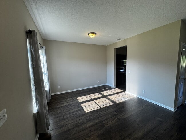 Foto del edificio - Home for Rent