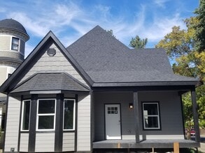 Building Photo - 900 W Frederick Ave