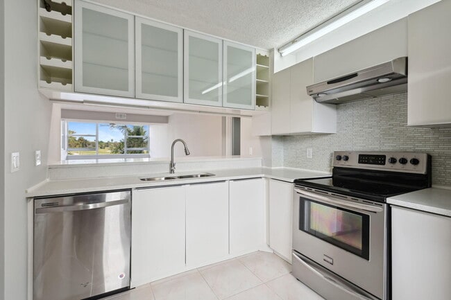 Building Photo - 4191 Cypress Reach Ct