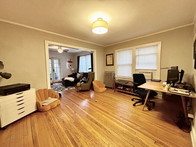 Foto del edificio - 5106 Baltimore Ave