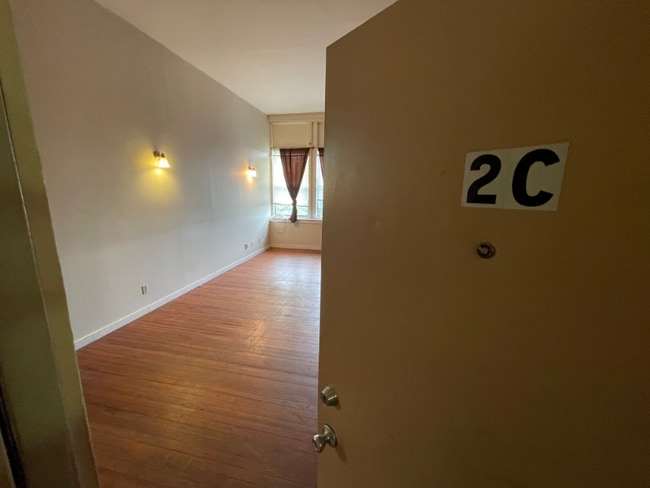 Building Photo - 41 Academy St