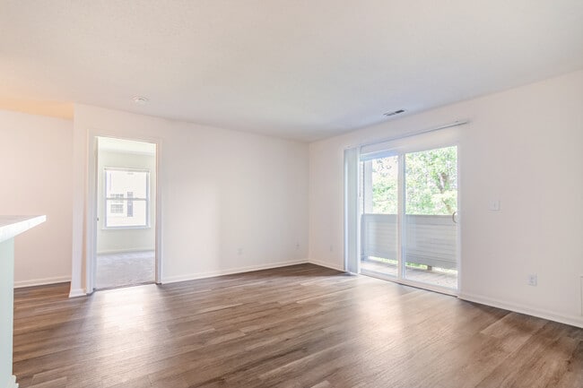 Foto del edificio - Lakewood Apartments