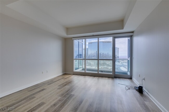 Building Photo - 4575 Dean Martin Dr