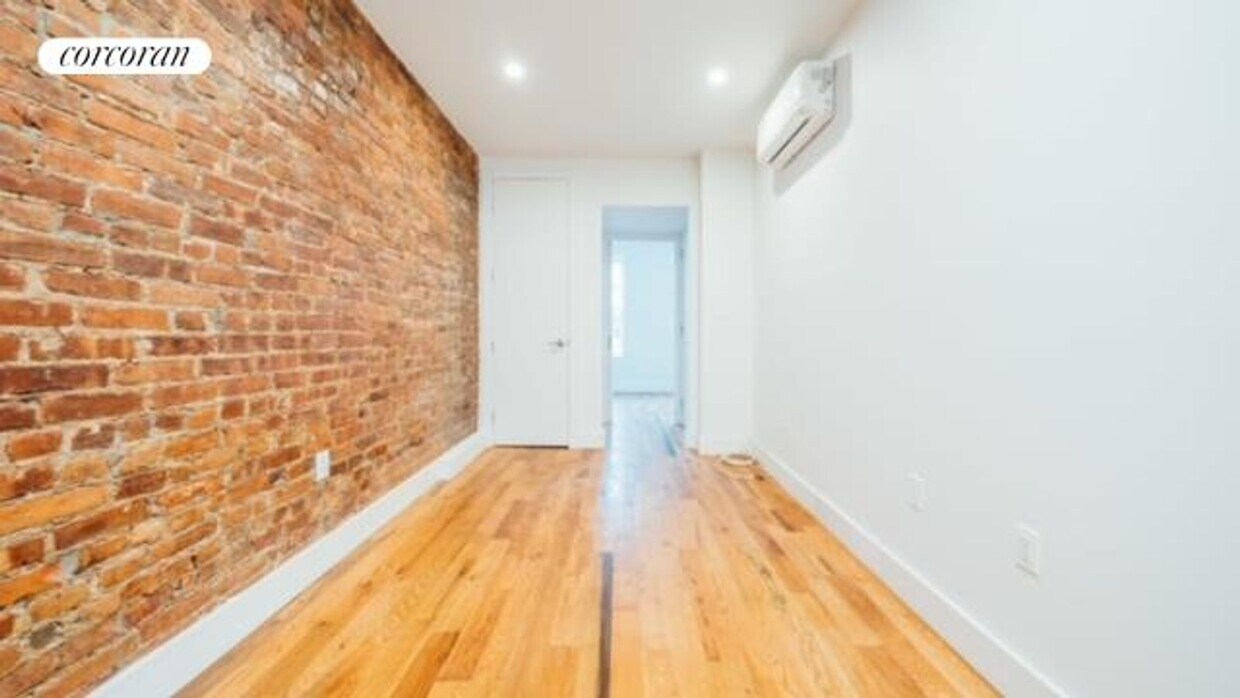 Foto principal - 865 Hart St