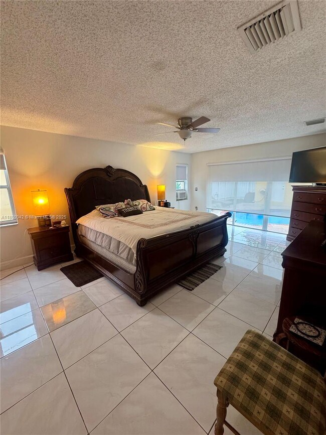 Foto del edificio - 685 SW 198th Ter