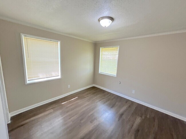 Foto del edificio - 2312/2314 Norman Ave