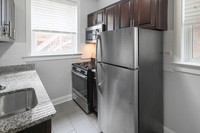 Foto del edificio - 1106 W Glenlake Ave