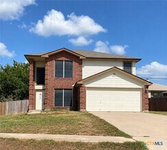 Building Photo - 4405 Twin Oaks Cir