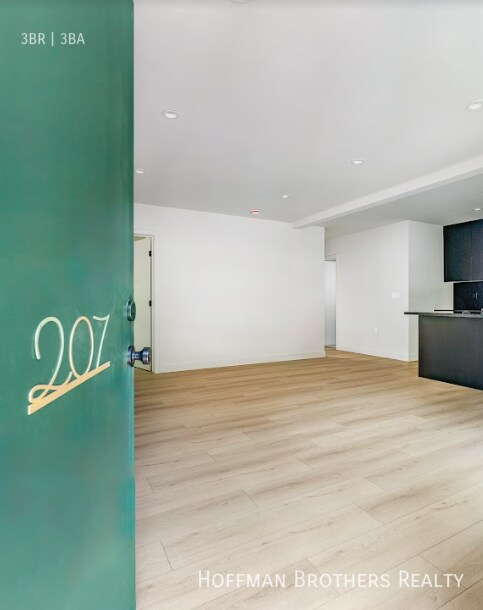 Foto del edificio - 209 Lucas Ave