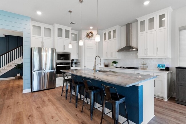 Building Photo - 7309 Sunset Blvd