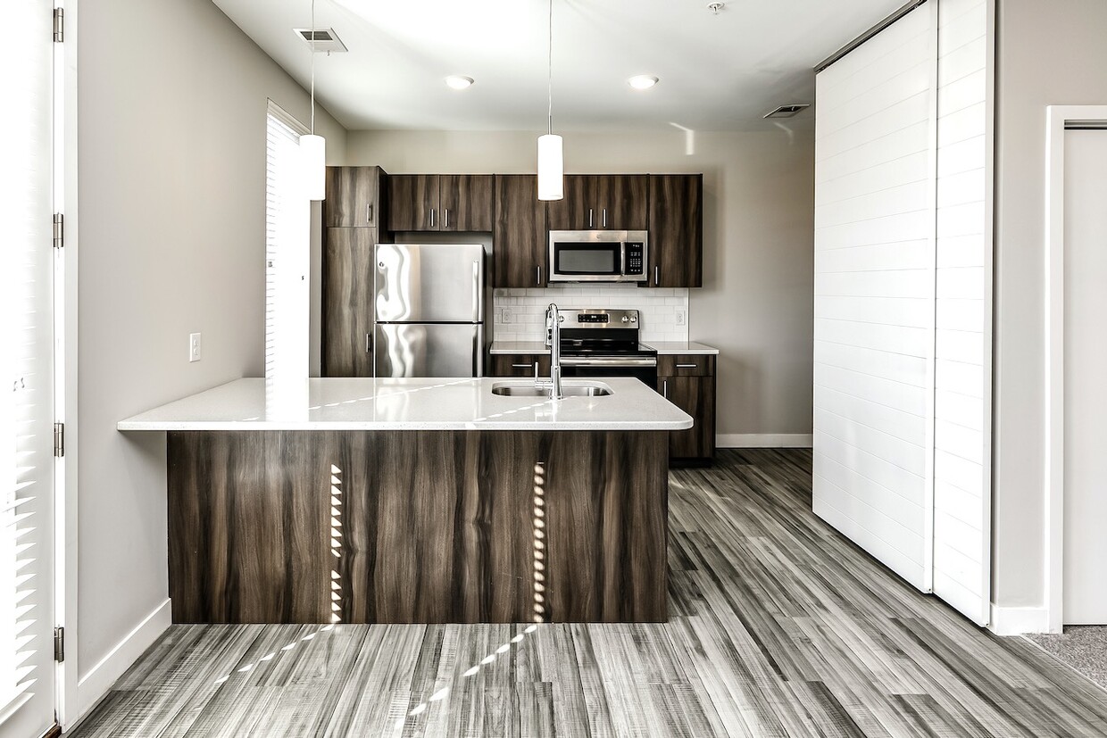 Dundee Flats Apartments in Omaha, NE