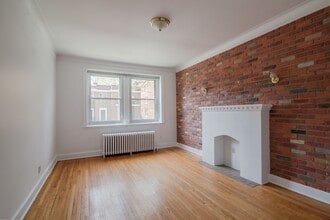 Building Photo - 5530 Ch De La Côte-Saint-Luc