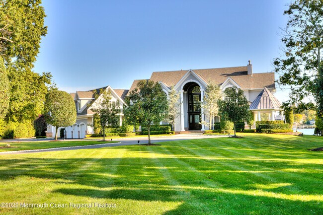 Foto del edificio - 43 Oakes Rd