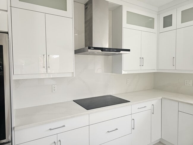 Building Photo - 8009 Melburn Dr