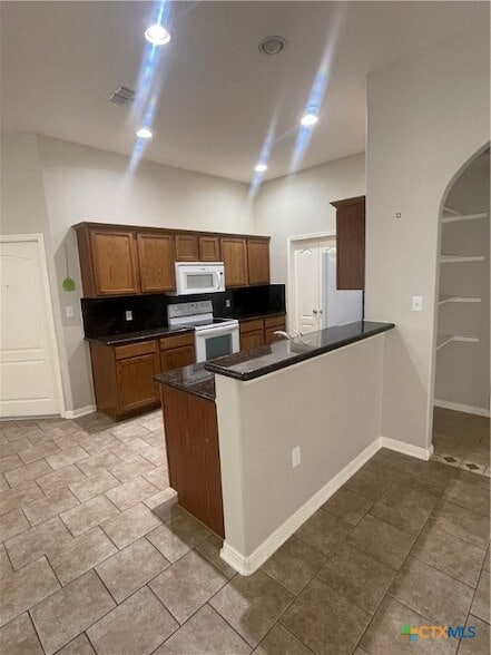 Building Photo - 110 Carlsbad Dr