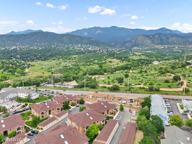 Building Photo - 1530 Little Bear Creek Point