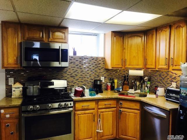 Foto del edificio - 95-20 Woodhaven Ct