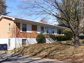 Building Photo - 315 Reynolds Ave