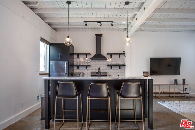 Foto del edificio - 748 N Citrus Ave