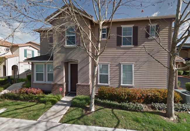 Building Photo - 2985 Bella Dr