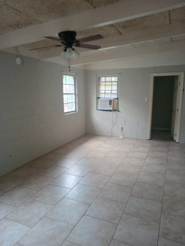 Foto del edificio - 1709 Amherst St