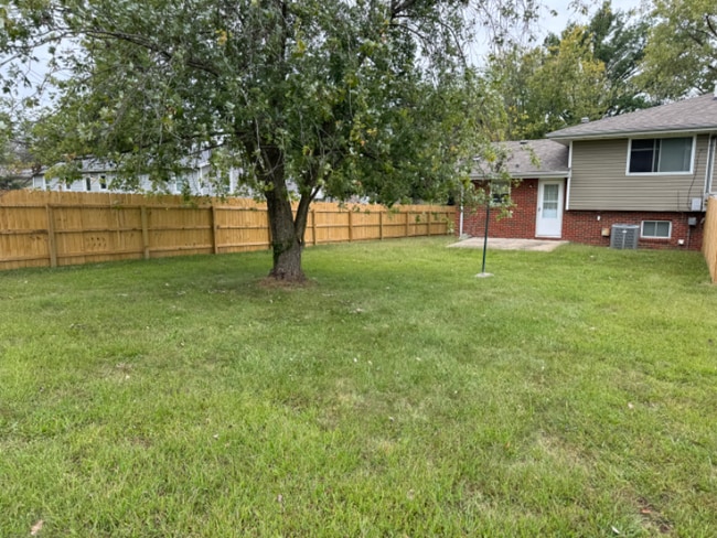 Building Photo - 840 Parkview Ct