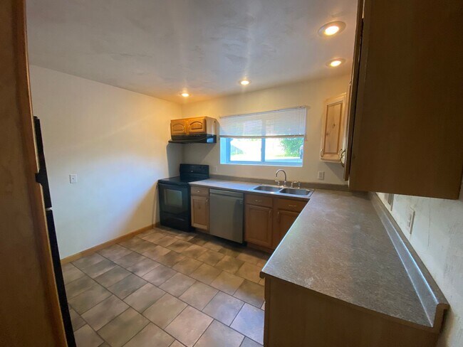 Foto del edificio - 1118 Lafayette - 4 Bed/4.5 Bath Unit Near ...