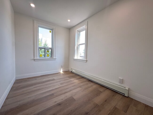 Photo du bâtiment - Freshly Renovated 1 Bedroom 1 Bathroom Apa...