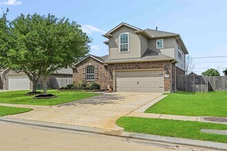 Building Photo - 16331 Tyler Reach Dr
