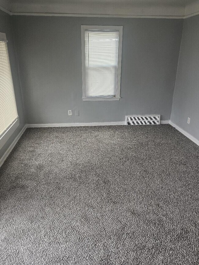 Foto del edificio - 12944 Rosemont Ave