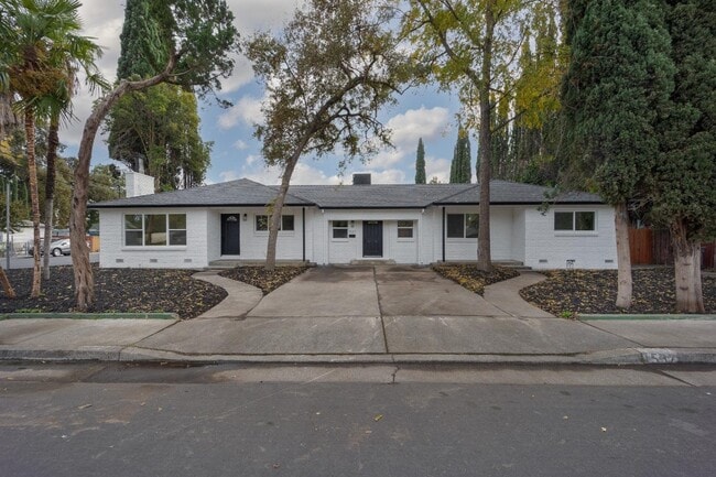 Building Photo - 1535 Hobson Ave