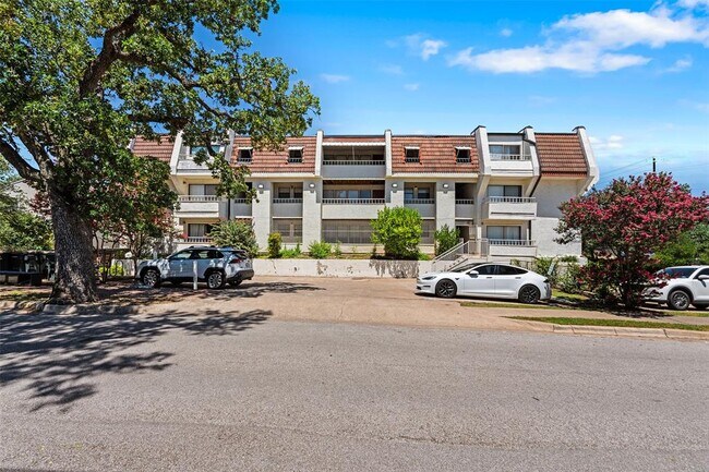 Foto del edificio - 3115 Helms St