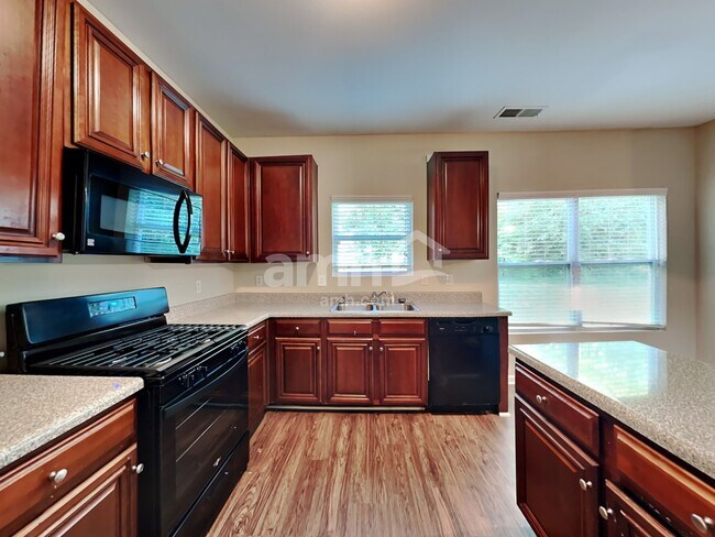 Building Photo - 3902 Rosebud Park Drive